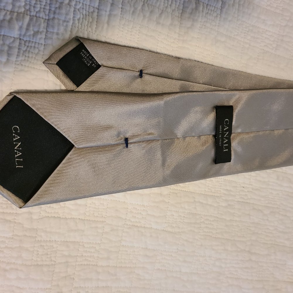 Canali Silver Tie! 100% silk Italian (of course) - Picture 2 of 3